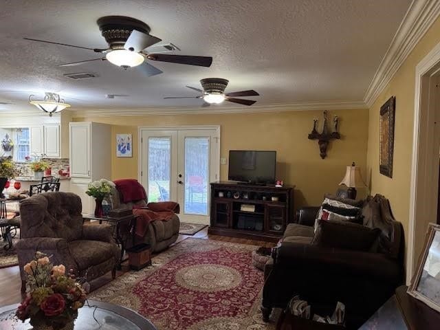 Building Photo - 245 N Clover St