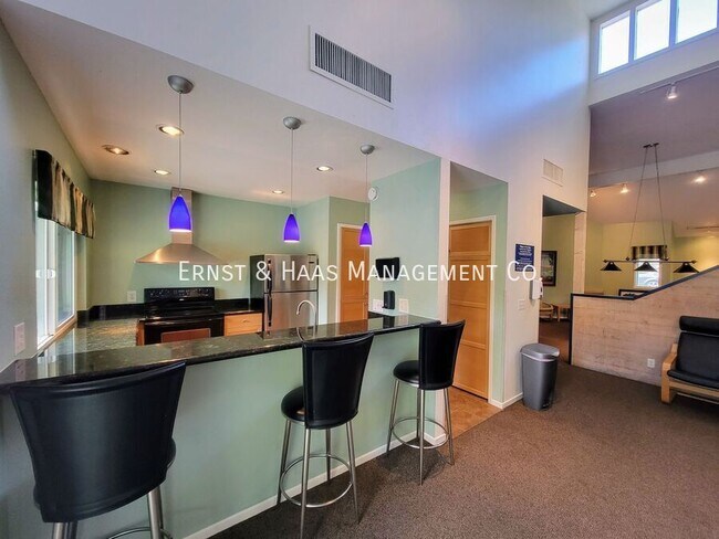 Building Photo - 6020 Bixby Village Dr