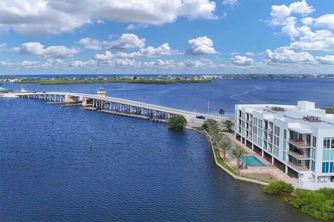 Building Photo - 1375 Beach Rd
