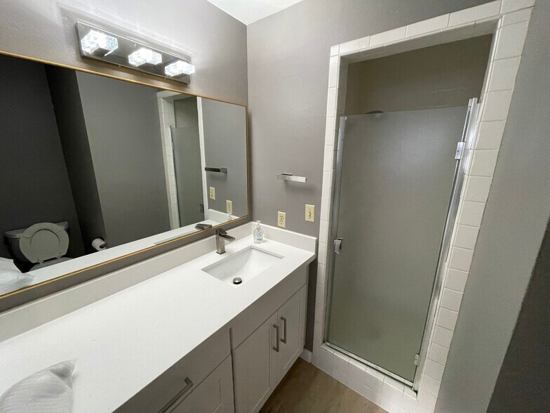 Building Photo - 2637 NW 63rd St