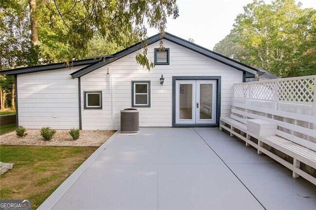 Building Photo - 2502 Barge Rd SW