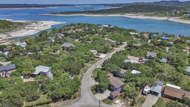 Building Photo - 612 Mockingbird Dr