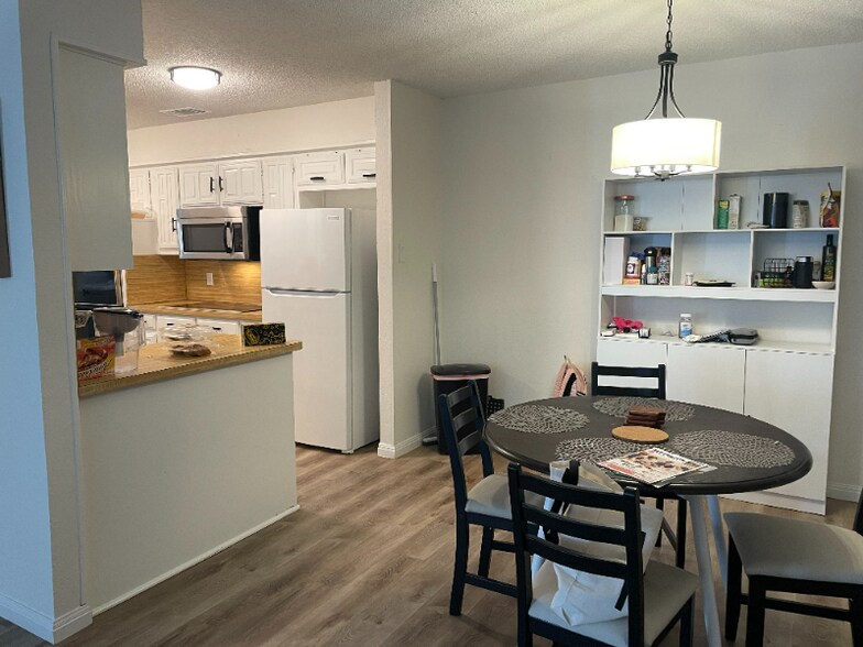 Building Photo - 3359 Lanarc Dr