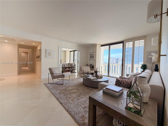Building Photo - 1111 Crandon Blvd