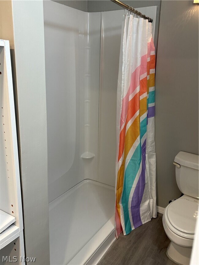 Building Photo - 1924 E 123rd St