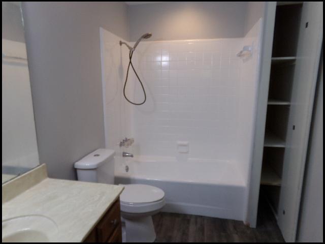 Building Photo - 8 Woodlore Cir