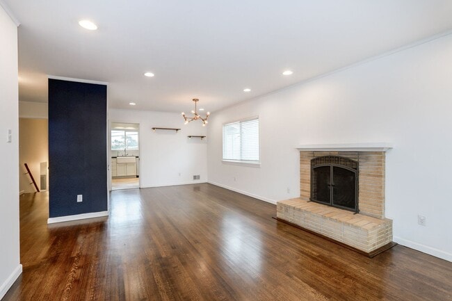 Building Photo - Extensively remodeled 4 Bed / 3 Bath home in South San Francisco. YouTube tour!