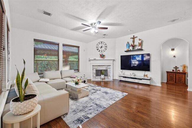 Building Photo - 13610 Braydon Bend Dr
