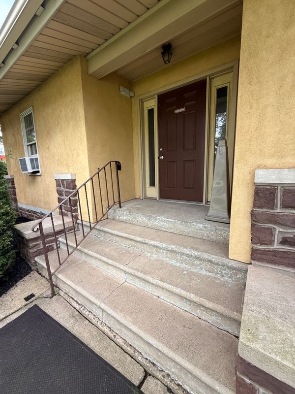 Building Photo - 1411 Welsh Rd