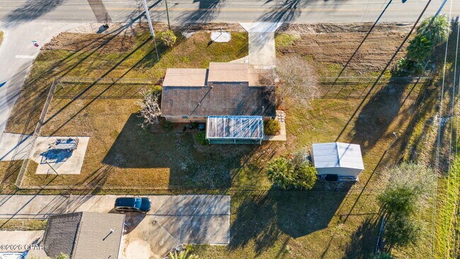 Building Photo - 1006 Tennessee Ave