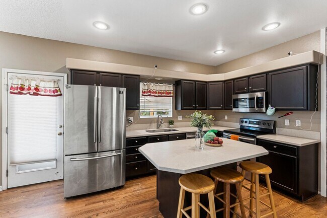 Building Photo - Spacious Home in Highly Desirable Windmill Mesa