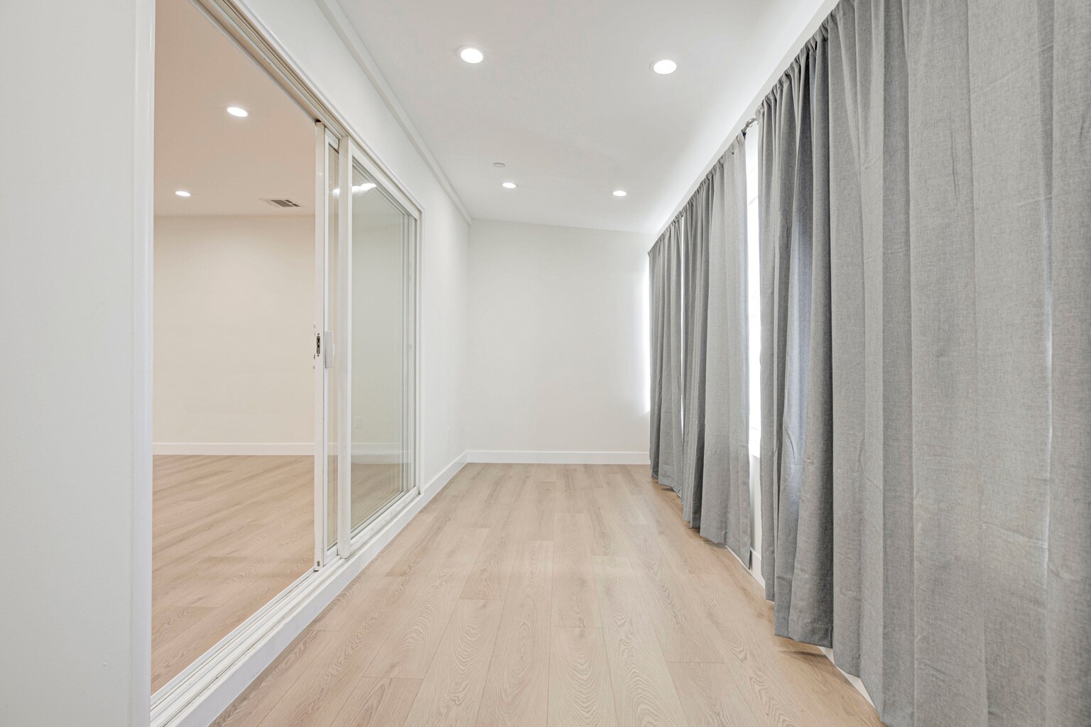 Building Photo - 13327 Strathern St