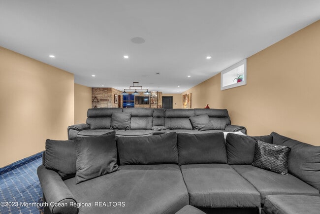 Building Photo - 502 Brighton Ave