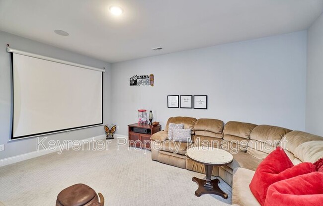 Building Photo - 2453 Grover Ridge Dr