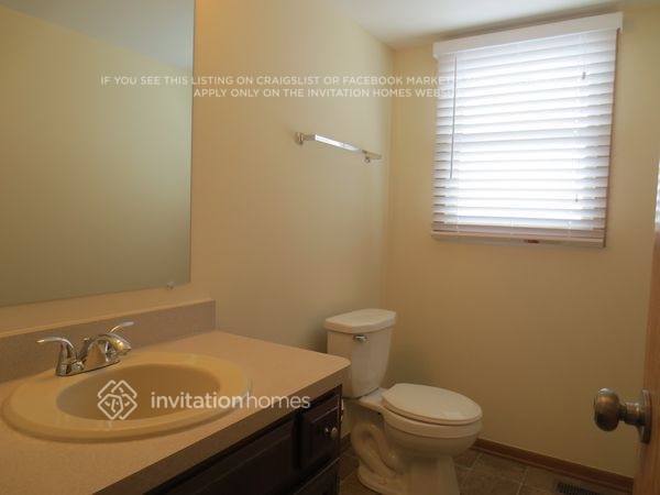 Building Photo - 2106 Cumberland Dr