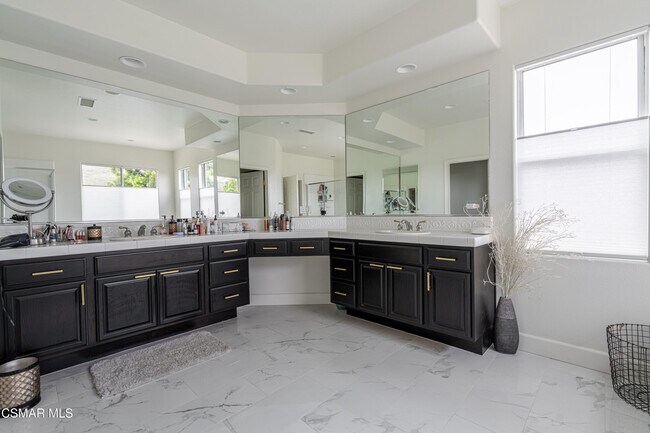 Building Photo - 5314 Via Dolores