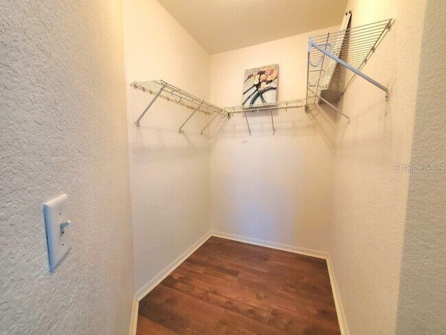 Building Photo - 2060 Willow Hammock Cir