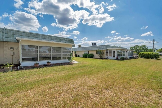 Building Photo - 1801 Bedford Terrace