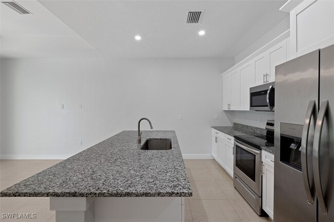 Building Photo - 4448 25th St SW