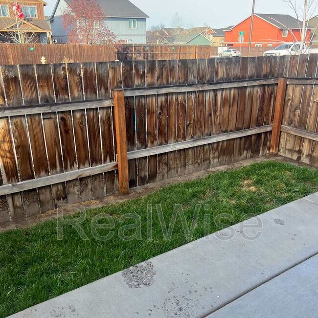 Building Photo - 1214 SW 27th St