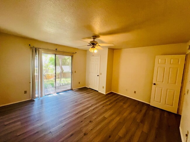 Building Photo - Two Bedroom Rental Home in Jess Ranch Avai...