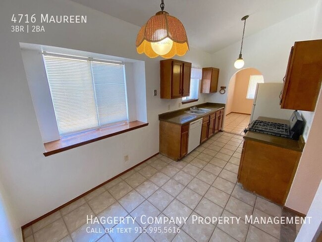 Building Photo - 4716 Maureen-