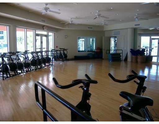 Building Photo - 3330 NE 190th St