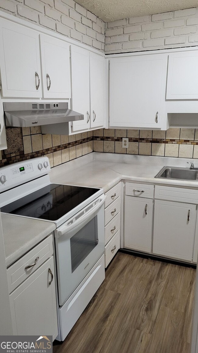 Building Photo - 2462 Lehaven Dr