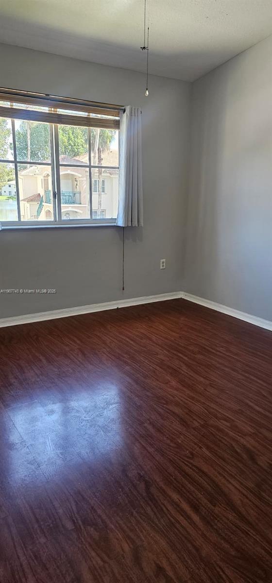 Building Photo - 2910 SE 12th Rd