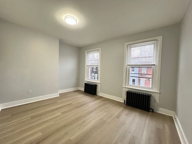 Building Photo - Renovated 3BR/1.5Bth House! Section 8 ONLY!!