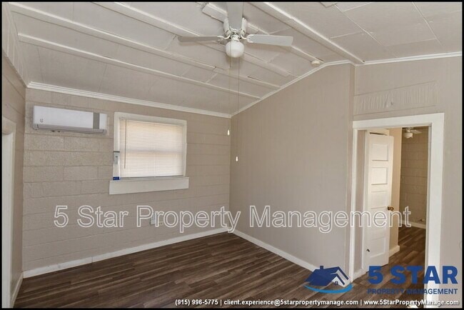 Building Photo - 3519 Douglas Ave