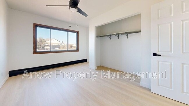 Building Photo - 215 E Arbor Ave