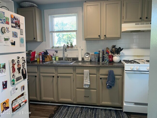 Building Photo - 501 Wallace Ave