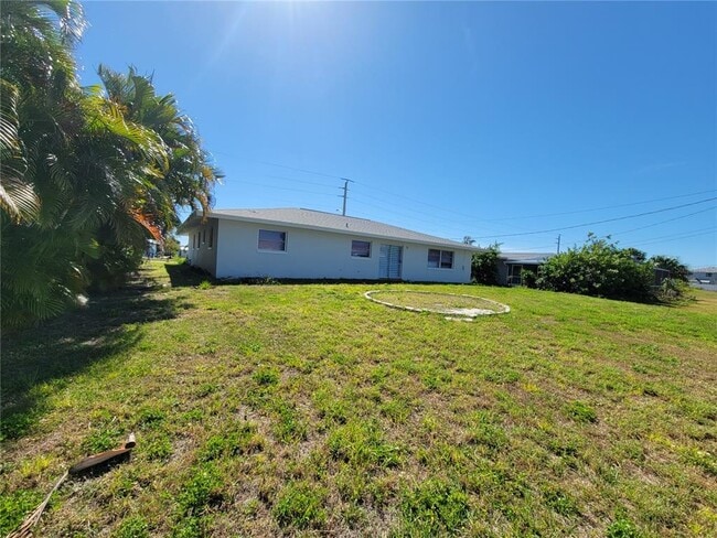 Building Photo - 3413 Port Charlotte Blvd