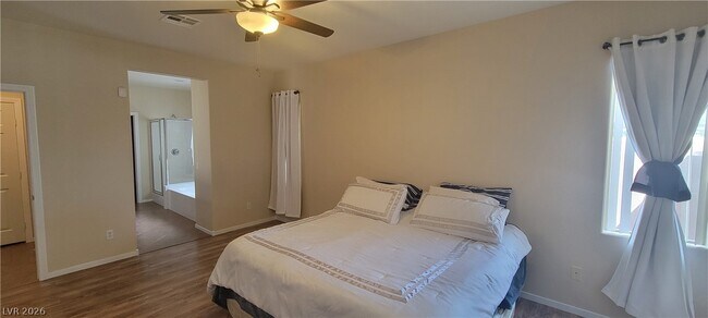 Building Photo - 3833 Bowers Hollow Ave