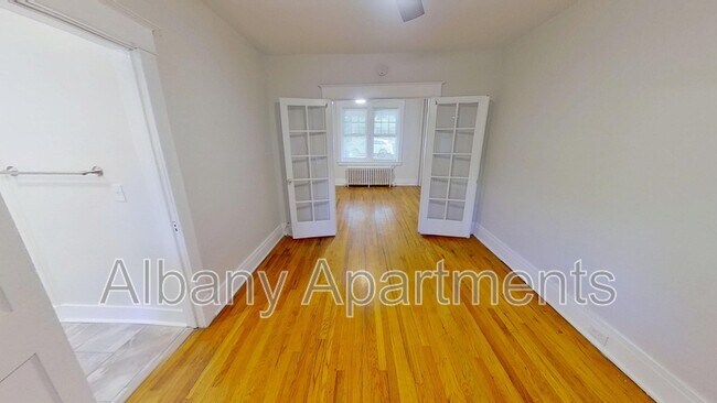 Building Photo - 568 Park Ave