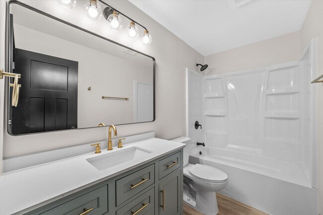 Building Photo - 666-668 Hearne Ct.