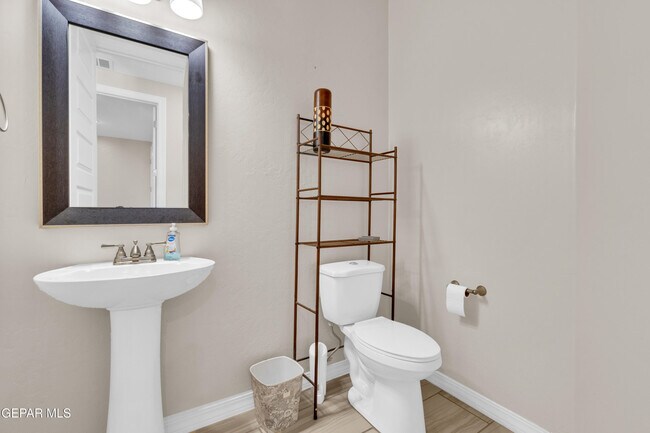 Building Photo - 12494 Stansbury Dr