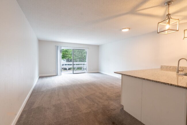 Building Photo - 3613-3615 Rhode Island Ave South