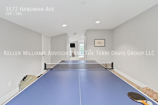 Building Photo - 3572 Handman Ave