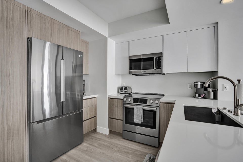 Building Photo - 2821 N Ocean Blvd