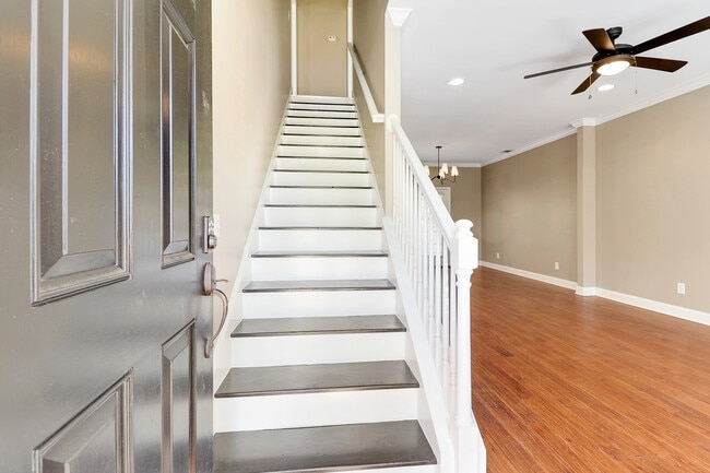 Building Photo - E 31st Street