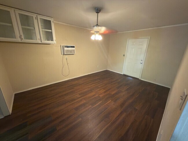 Building Photo - 109 Birchwood Dr