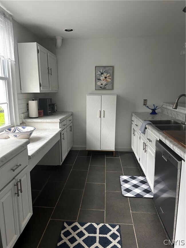 Building Photo - 22 State St