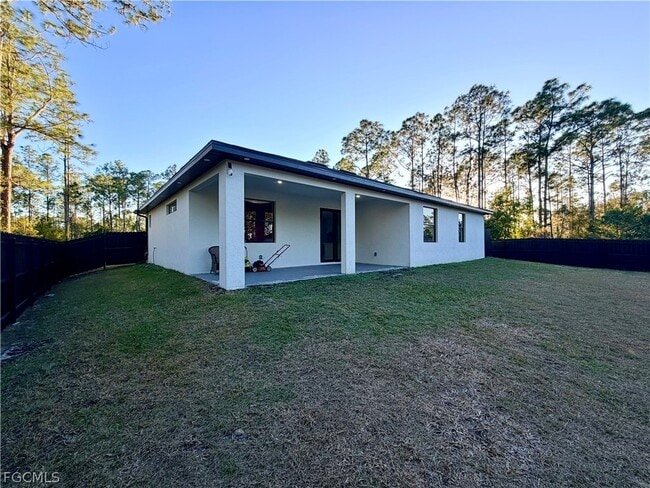 Building Photo - 312 Rosanna Ave