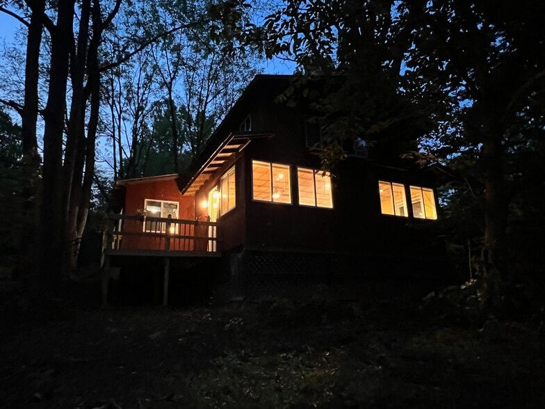 Building Photo - 10106 Roseland Ridge Rd