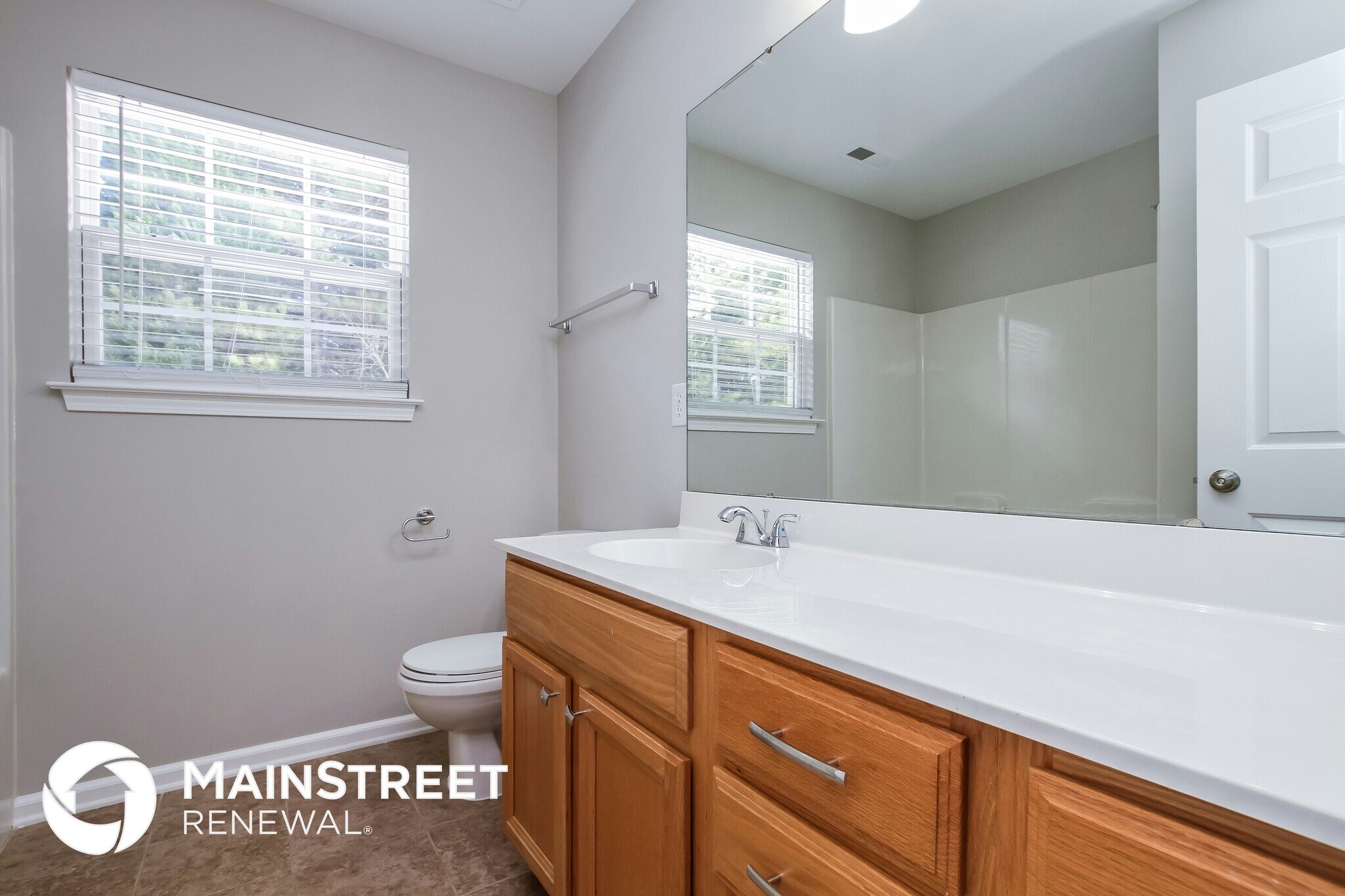 Building Photo - 756 Georgie St