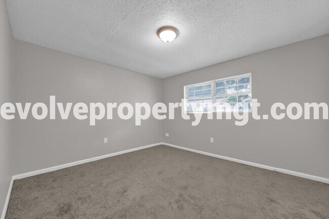 Building Photo - 3455 Pruett Ct