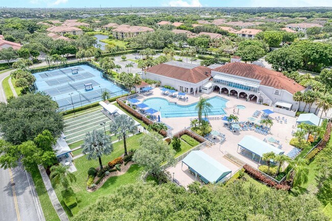 Building Photo - 5147 Europa Dr