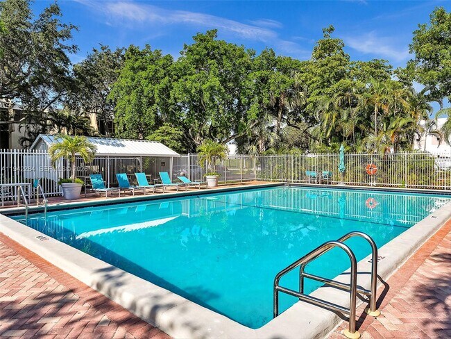 Building Photo - 20381 NE 30th Ave